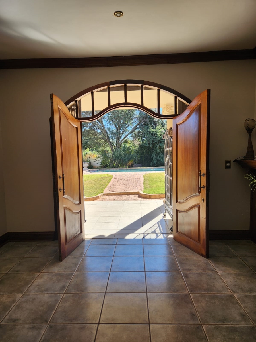 4 Bedroom Property for Sale in Wilkoppies North West